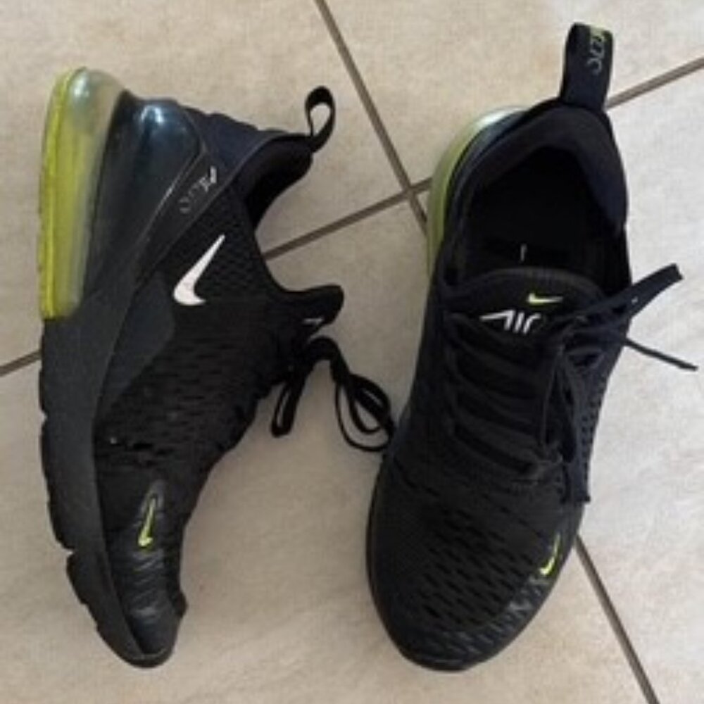 Kids Nike Air Max 270 size 4